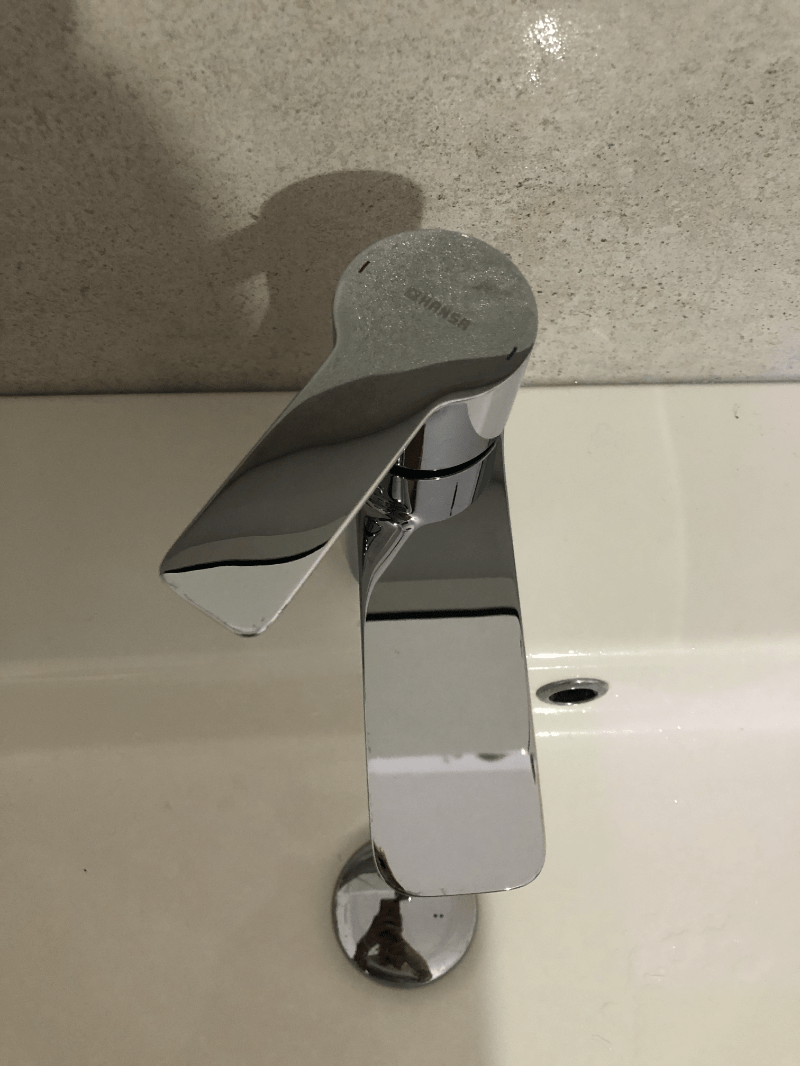 Verchromte Armaturen reinigen 6 Armatur geputzt